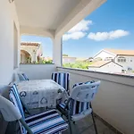 By The Sea Vir - 21081 Apartament