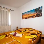 Apartament By The Sea Vir - 21081