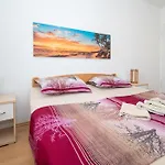Apartament By The Sea Vir - 21081 Zadar